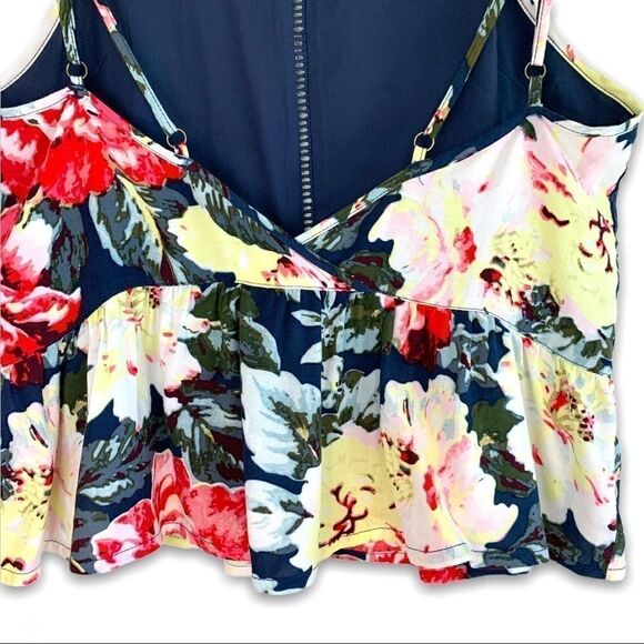 MinkPink 100% Viscose Floral Peplum Strapy Tank - Picture 8 of 8